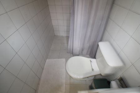 Casa à venda com 242m², 4 quartos e 2 vagasBanheiro da Suíte 1