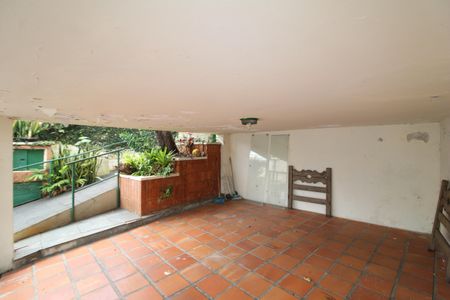 Casa à venda com 242m², 4 quartos e 2 vagasGaragem
