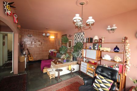 Sala de casa à venda com 4 quartos, 242m² em Jardim São Paulo, São Paulo