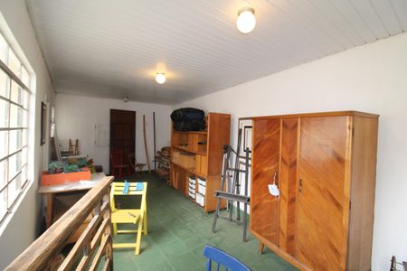 Casa à venda com 242m², 4 quartos e 2 vagasÁrea de Serviço