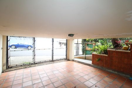 Casa à venda com 242m², 4 quartos e 2 vagasGaragem