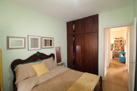 Casa à venda com 242m², 4 quartos e 2 vagasQuarto 1