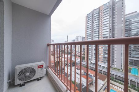 Varanda de kitnet/studio para alugar com 1 quarto, 24m² em Jardim das Acacias, São Paulo