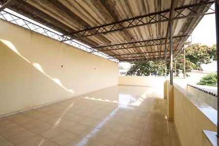 Casa à venda com 300m², 3 quartos e 2 vagasÁrea Externa