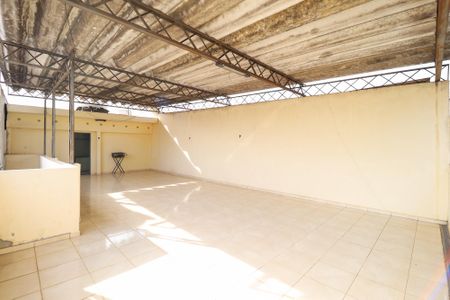 Casa à venda com 300m², 3 quartos e 2 vagasÁrea Externa