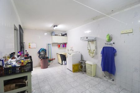 Casa à venda com 300m², 3 quartos e 2 vagasÁrea de Serviço