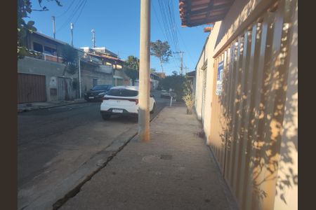 Casa à venda com 200m², 4 quartos e 2 vagasFachada