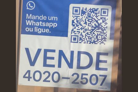 Casa à venda com 200m², 4 quartos e 2 vagas Casa à venda com 200m², 4 quartos e 2 vagasPlaca