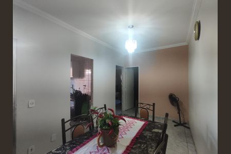 Casa à venda com 200m², 4 quartos e 2 vagasSala 1