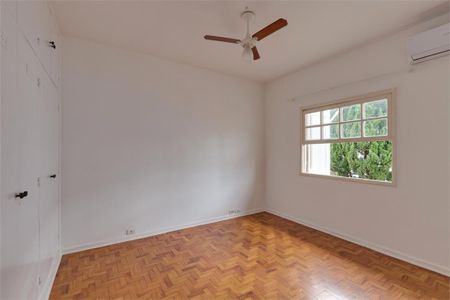 Casa à venda com 3 quartos, 170m² em Vila Cordeiro, São Paulo