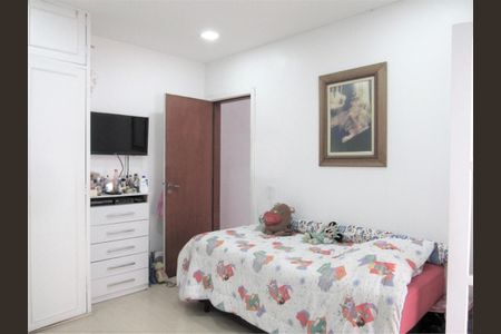 Casa à venda com 225m², 4 quartos e 2 vagas