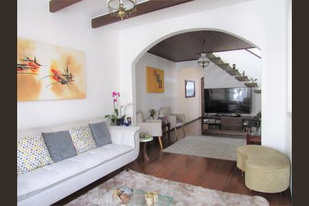 Casa à venda com 4 quartos, 225m² em Santo Amaro, São Paulo