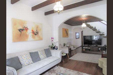 Casa à venda com 225m², 4 quartos e 2 vagas