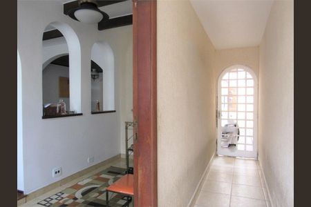 Casa à venda com 225m², 4 quartos e 2 vagas