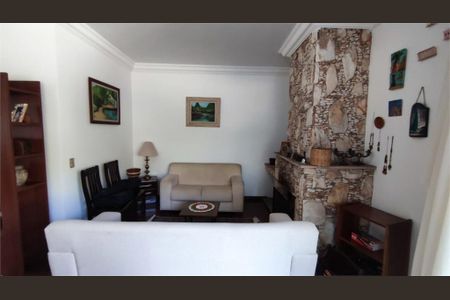 Casa à venda com 4 quartos, 500m² em Interlagos, São Paulo