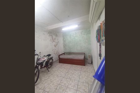 Casa à venda com 3 quartos, 375m² em Cambuci, São Paulo