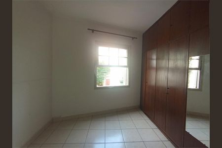 Casa à venda com 3 quartos, 375m² em Cambuci, São Paulo