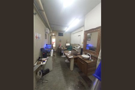 Casa à venda com 3 quartos, 375m² em Cambuci, São Paulo