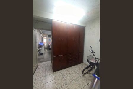 Casa à venda com 3 quartos, 375m² em Cambuci, São Paulo