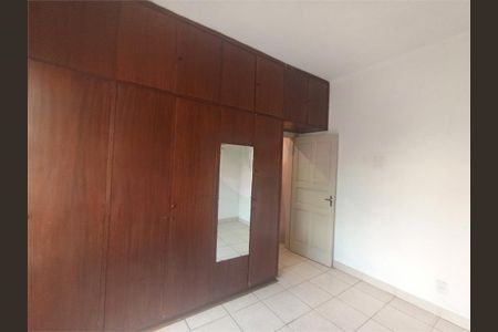 Casa à venda com 3 quartos, 375m² em Cambuci, São Paulo