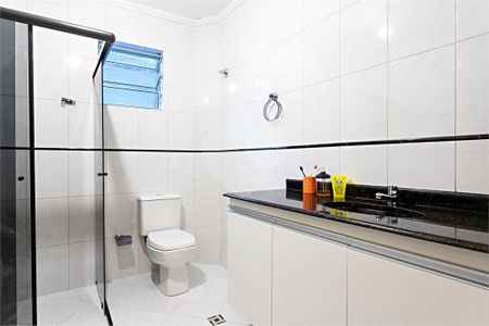 Casa à venda com 243m², 4 quartos e 2 vagas