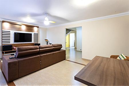 Casa à venda com 243m², 4 quartos e 2 vagas