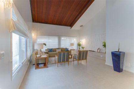 Casa à venda com 5 quartos, 350m² em Chácara Monte Alegre, São Paulo