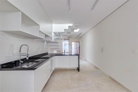 Casa à venda com 110m², 3 quartos e 2 vagas