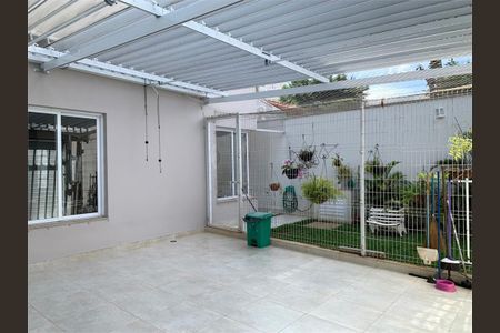 Casa à venda com 278m², 4 quartos e 3 vagas