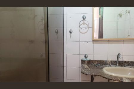 Casa à venda com 3 quartos, 180m² em Vila Cordeiro, São Paulo