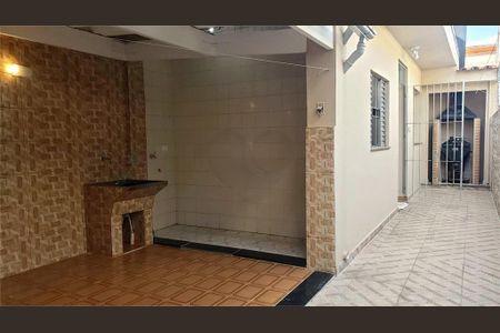 Casa à venda com 3 quartos, 180m² em Vila Cordeiro, São Paulo