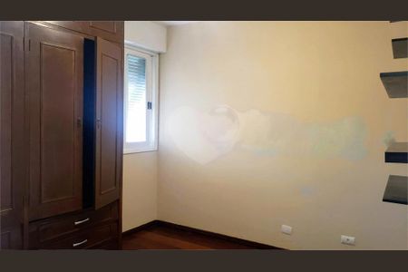 Casa à venda com 3 quartos, 180m² em Vila Cordeiro, São Paulo