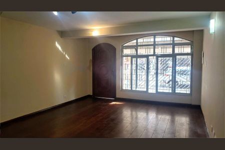 Casa à venda com 3 quartos, 180m² em Vila Cordeiro, São Paulo