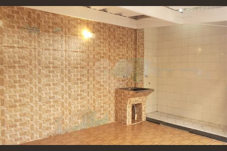 Casa à venda com 3 quartos, 180m² em Vila Cordeiro, São Paulo