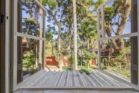 Casa à venda com 3 quartos, 328m² em Socorro, São Paulo