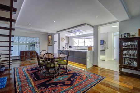 Casa à venda com 3 quartos, 328m² em Socorro, São Paulo