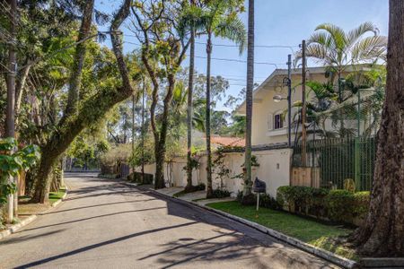 Casa à venda com 3 quartos, 328m² em Socorro, São Paulo