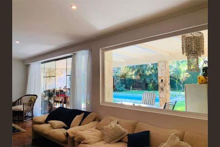 Casa à venda com 3 quartos, 328m² em Socorro, São Paulo