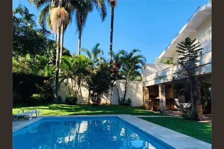 Casa à venda com 3 quartos, 328m² em Socorro, São Paulo