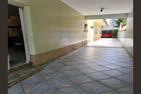 Casa à venda com 400m², 3 quartos e 5 vagas