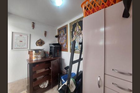 Quarto na Área de Serviço de casa à venda com 3 quartos, 145m² em Vila Sao Paulo, São Paulo