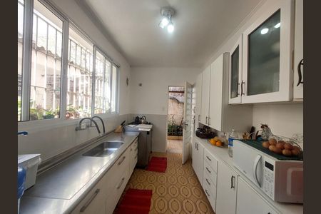 Cozinha de casa à venda com 3 quartos, 145m² em Vila Sao Paulo, São Paulo