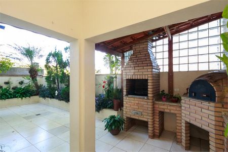 Casa à venda com 214m², 4 quartos e 4 vagas