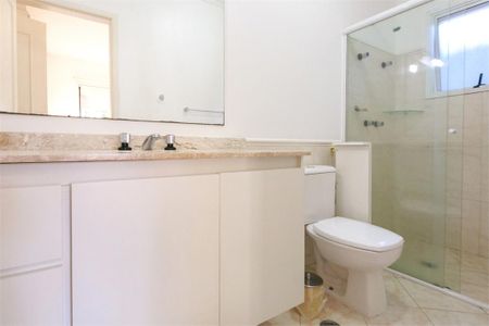 Casa à venda com 214m², 4 quartos e 4 vagas