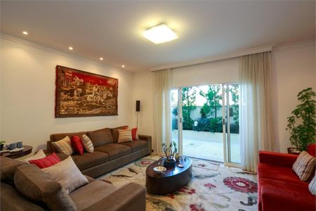 Casa à venda com 4 quartos, 214m² em Campo Belo, São Paulo