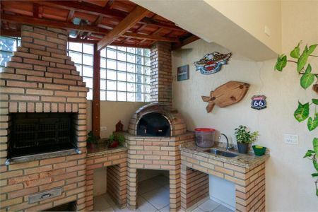 Casa à venda com 214m², 4 quartos e 4 vagas