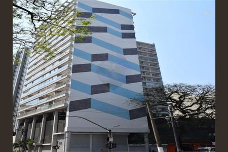 Apartamento à venda com 32m², 1 quarto e 1 vaga