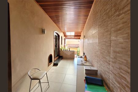 Casa à venda com 3 quartos, 281m² em Vila do Castelo, São Paulo