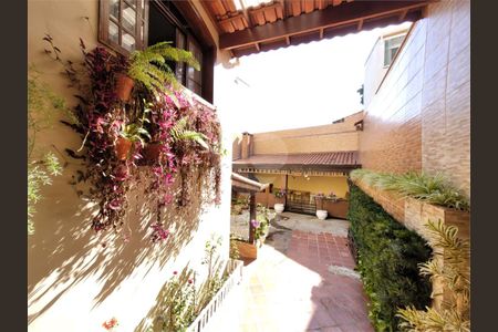 Casa à venda com 3 quartos, 281m² em Vila do Castelo, São Paulo