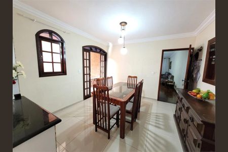 Casa à venda com 3 quartos, 281m² em Vila do Castelo, São Paulo